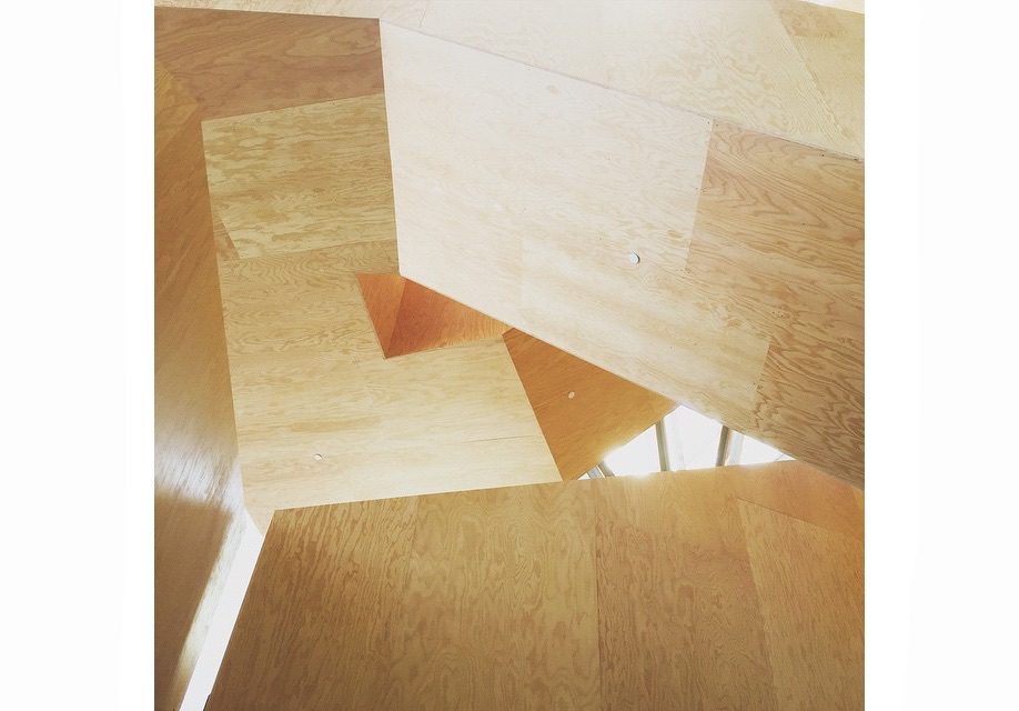 Azure-Gehry-Facebook-Instagram-mpk20-14