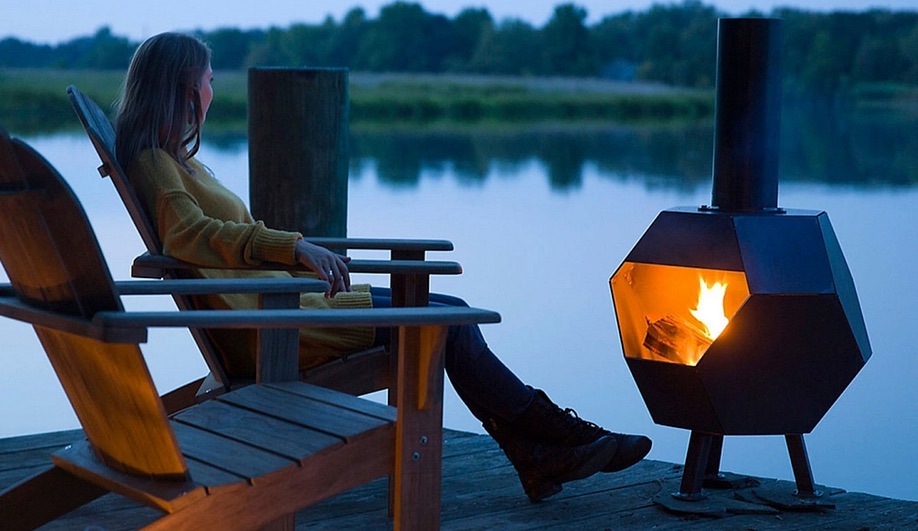 5 Outdoor Fireplaces for Fall