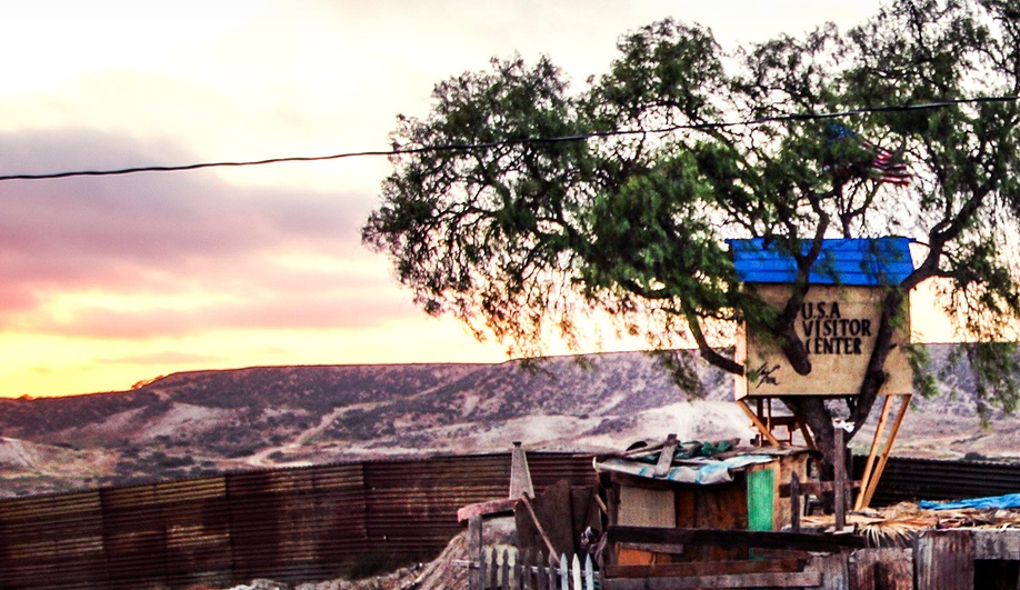 Instead of Trump’s Wall, a Treehouse on the U.S.-Mexico Border