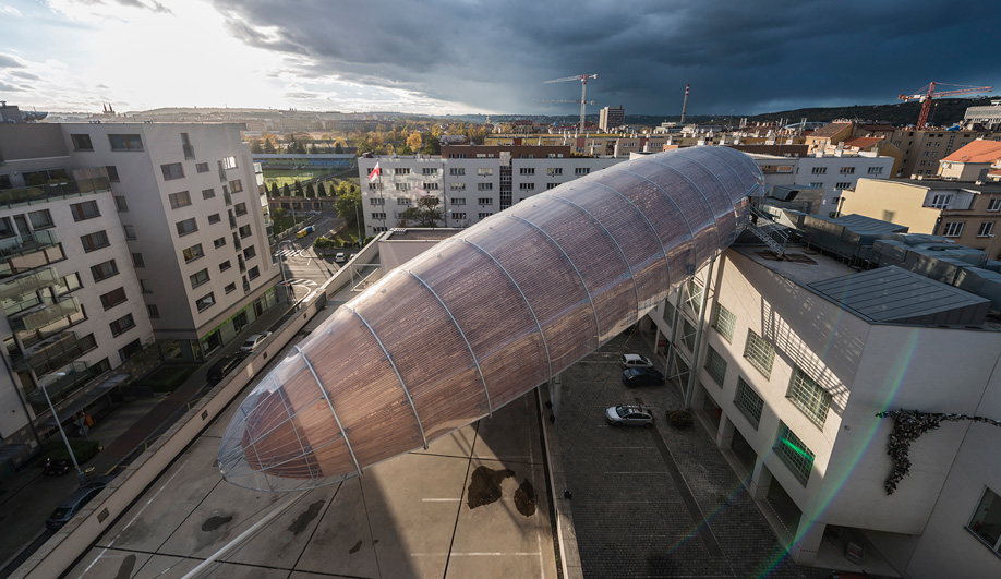 A Zeppelin-like Structure by Hut Arkitektury Lands Atop an Arts Centre in Prague