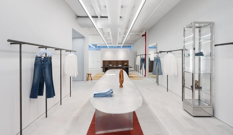Minimalist Retail Interiors: Frame in Soho by Christian Halleröd