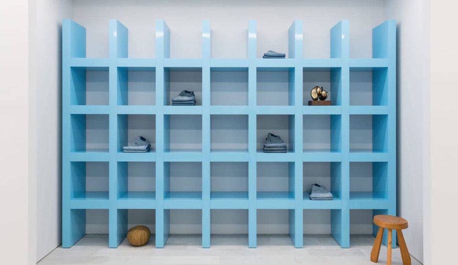 Minimalist Retail Interiors: Frame in Soho by Christian Halleröd