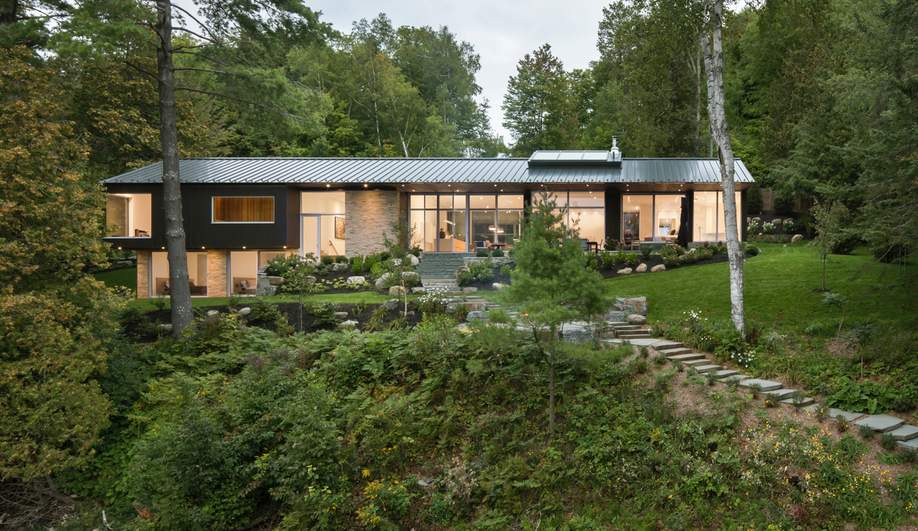 Contemporary Canadian Cottages: Slender House (MU Architecture)