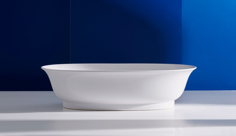The New Classic Tub by Laufen