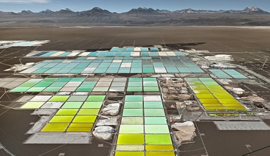 An aerial image from Edward Burtynsky's Anthropocene