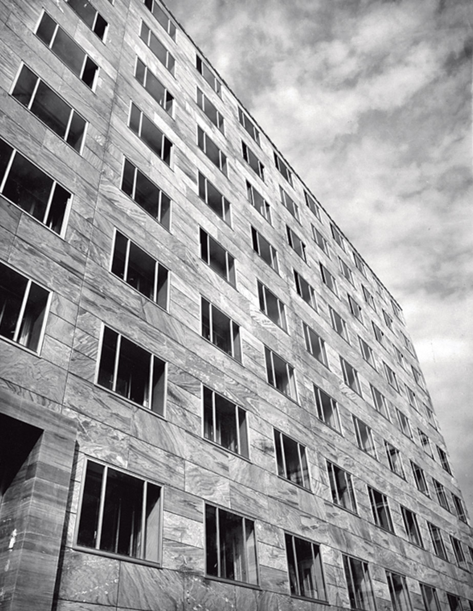 Tutti Ponti: Gio Ponti, Arch-Designer: The Montecatini office building in Milan