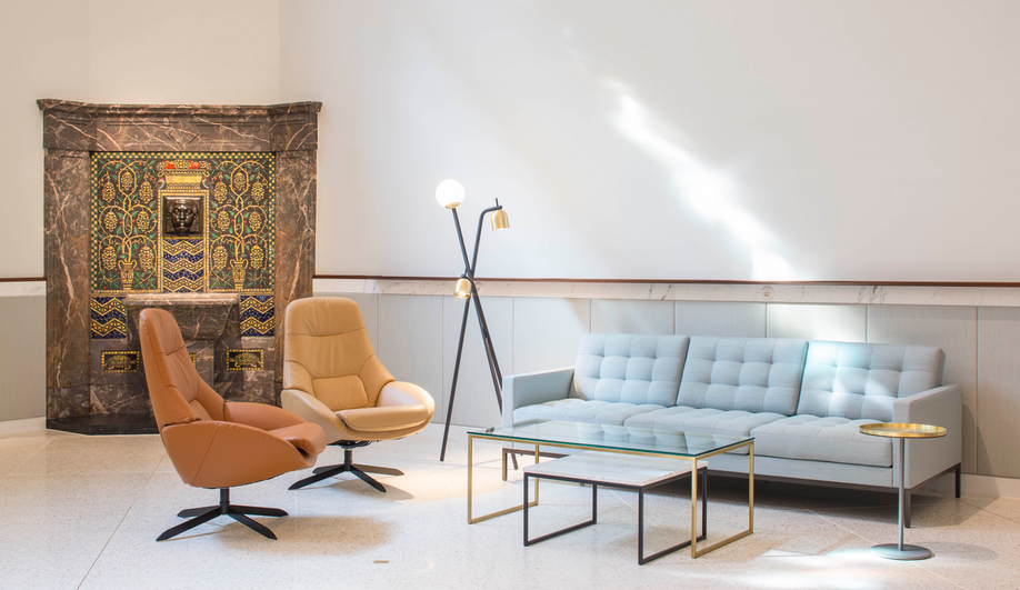 A residential-inspired lounge in the Bahlsen headquarters, designed by Freehaus